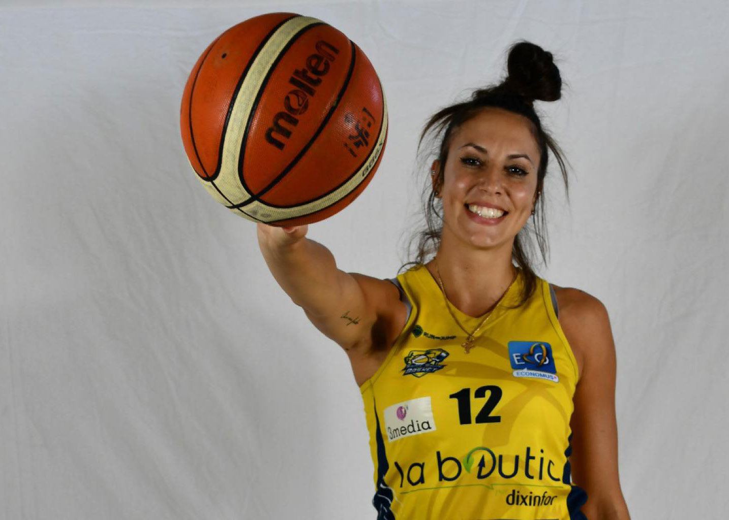 Silvana Jez Comes Out Of Retirement